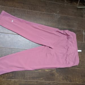 COPY - Size 6 Lululemon cropped leggings